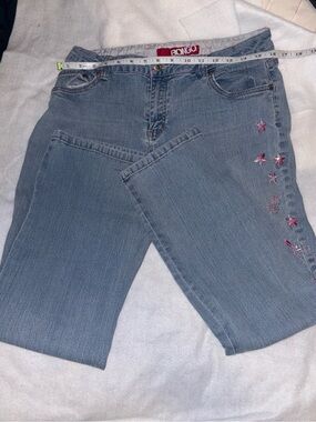 BONGO Women's Light Blue Embroidered Jeans